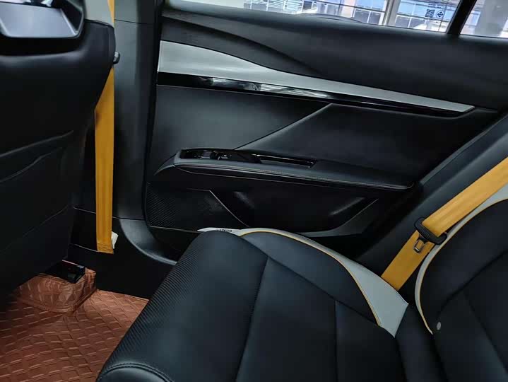 Фото 10 - MG Motor 5 Scorpio