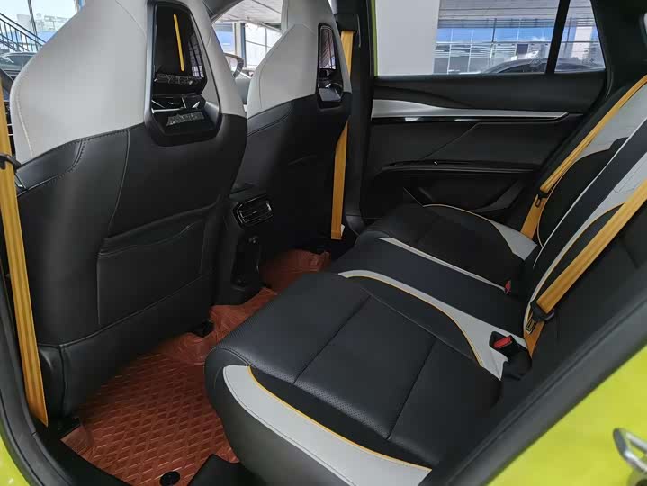 Фото 6 - MG Motor 5 Scorpio