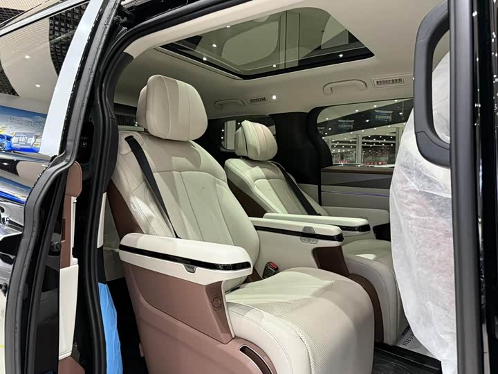 Фото 14 - BYD Xia