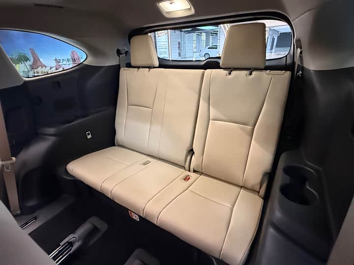 Фото 12 - Toyota Highlander