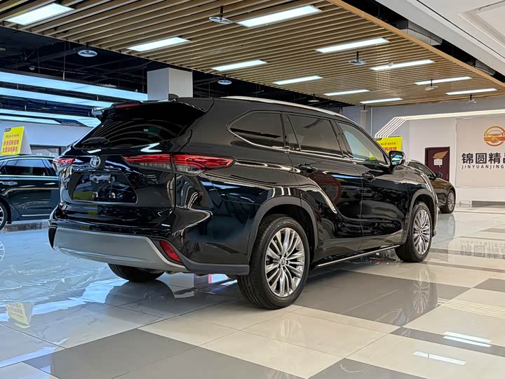 Фото 5 - Toyota Highlander