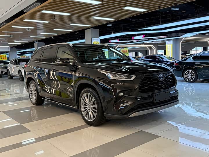 Фото 7 - Toyota Highlander