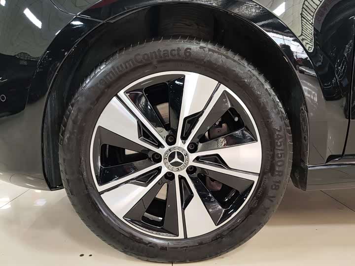 Фото 27 - Mercedes-Benz V-Class