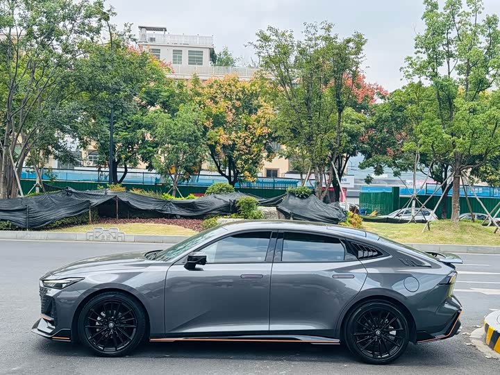 Фото 14 - Changan UNI-V