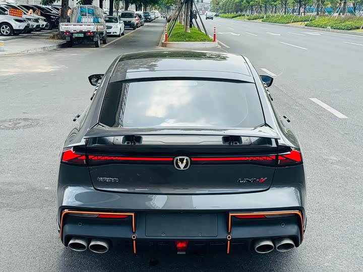 Фото 8 - Changan UNI-V