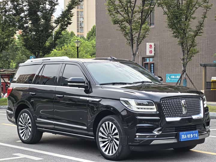 Фото 3 - Lincoln Navigator