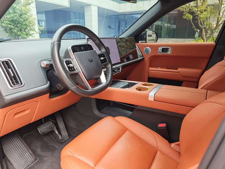 Фото 12 - LiXiang L7