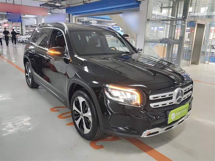 Фото 4 - Mercedes-Benz GLB-Class