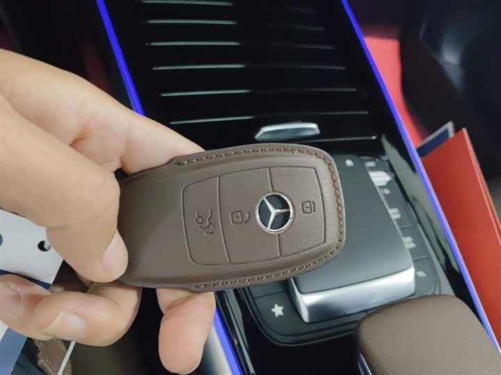 Фото 9 - Mercedes-Benz GLB-Class