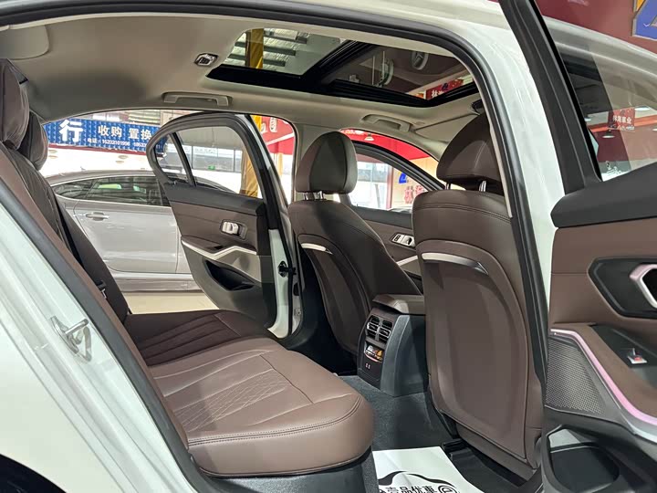 Фото 13 - BMW 3 Series