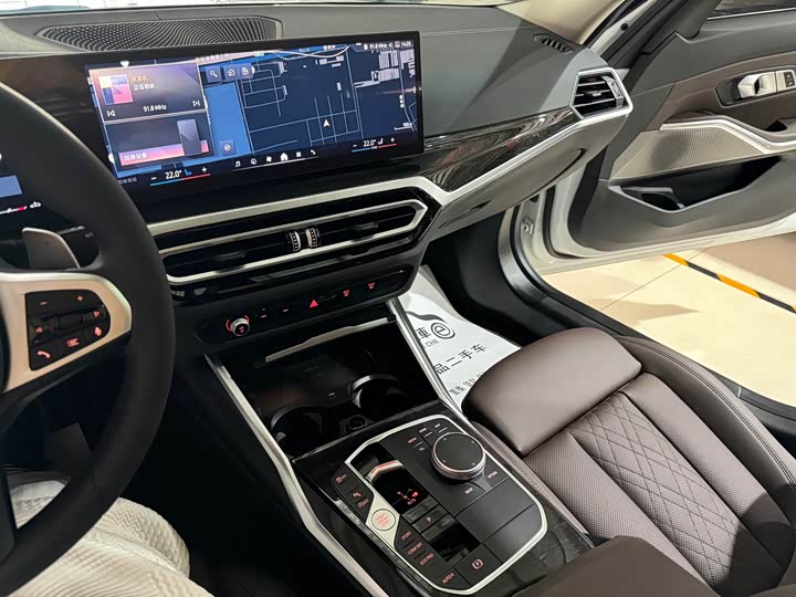 Фото 21 - BMW 3 Series