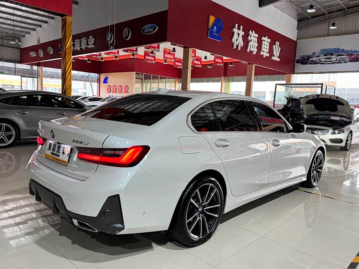 Фото 23 - BMW 3 Series