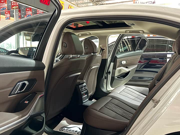 Фото 8 - BMW 3 Series