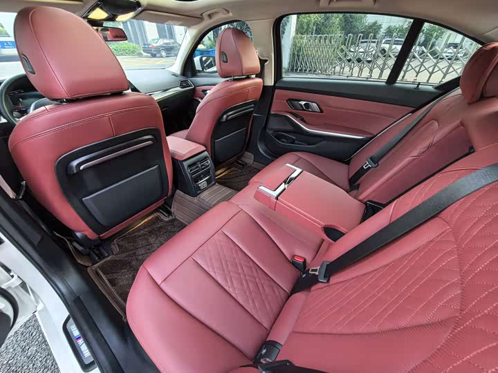 Фото 10 - BMW 3 Series