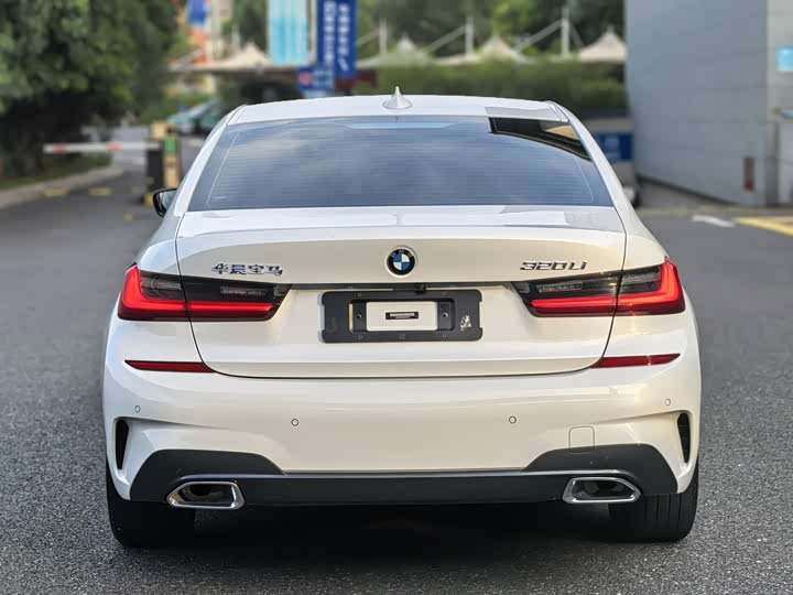 Фото 11 - BMW 3 Series