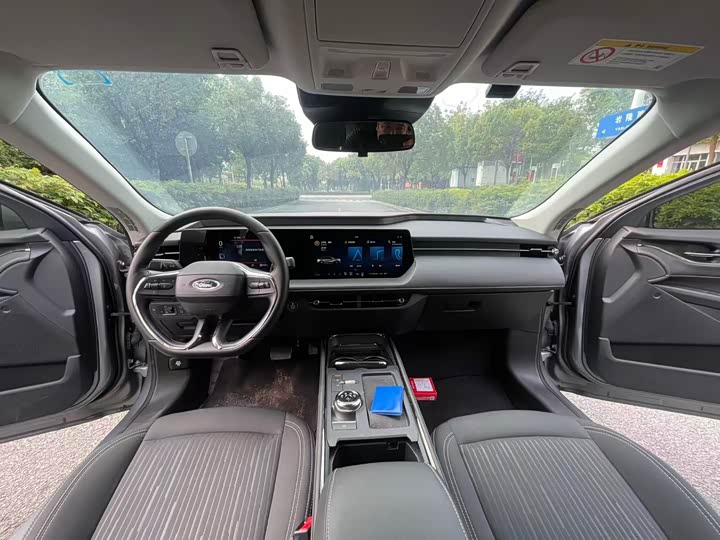 Фото 11 - Ford Mondeo