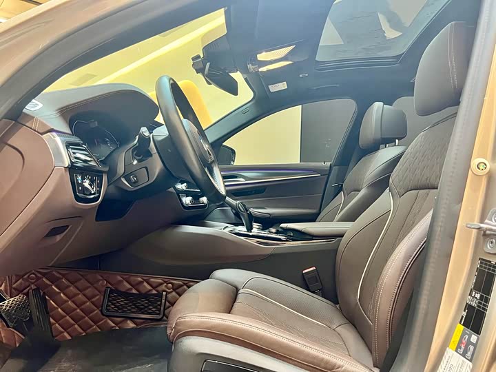 Фото 10 - BMW 5 Series Hybrid