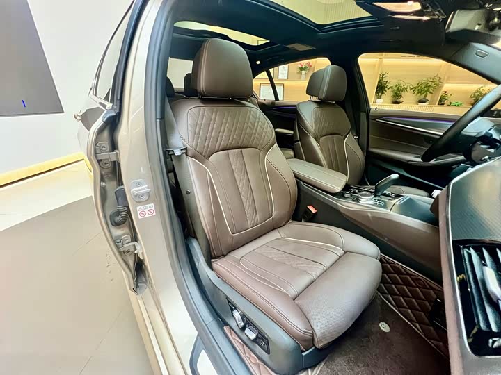 Фото 12 - BMW 5 Series Hybrid