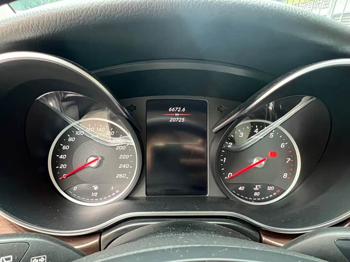 Фото 13 - Mercedes-Benz V-Class