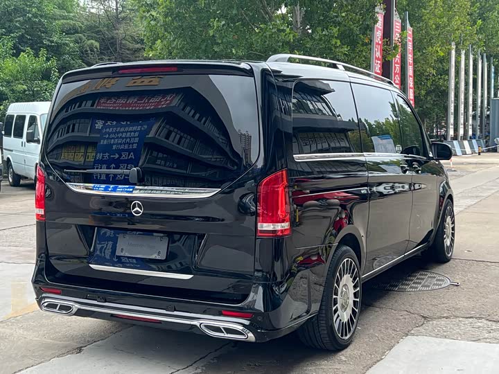 Фото 14 - Mercedes-Benz V-Class