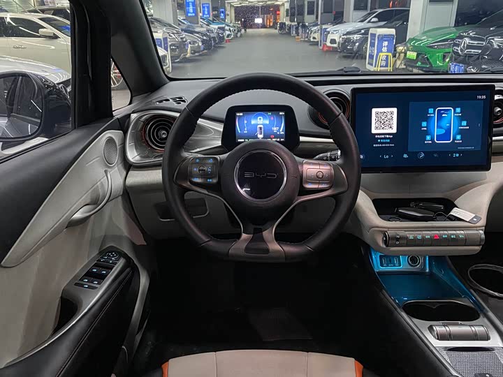 Фото 11 - BYD Dolphin