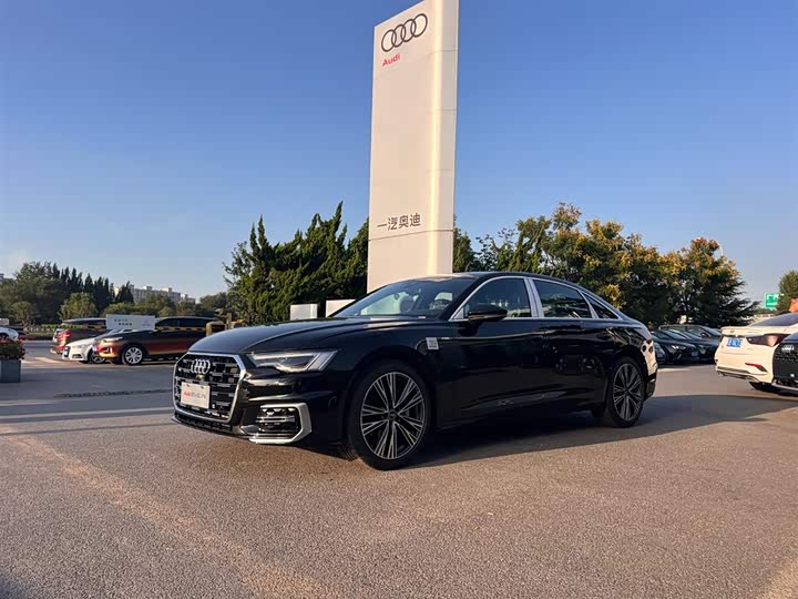 Фото 1 - Audi A6L