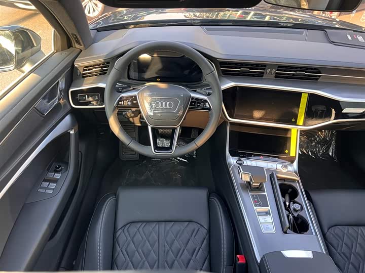 Фото 6 - Audi A6L