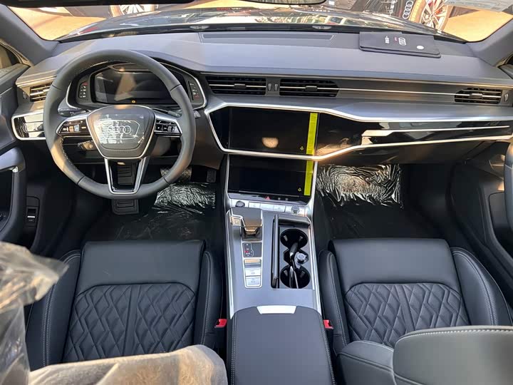 Фото 7 - Audi A6L