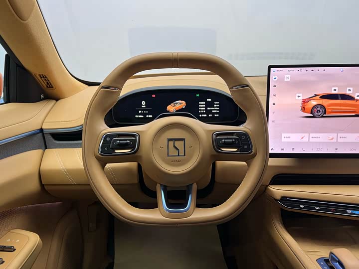 Фото 13 - Zeekr 001