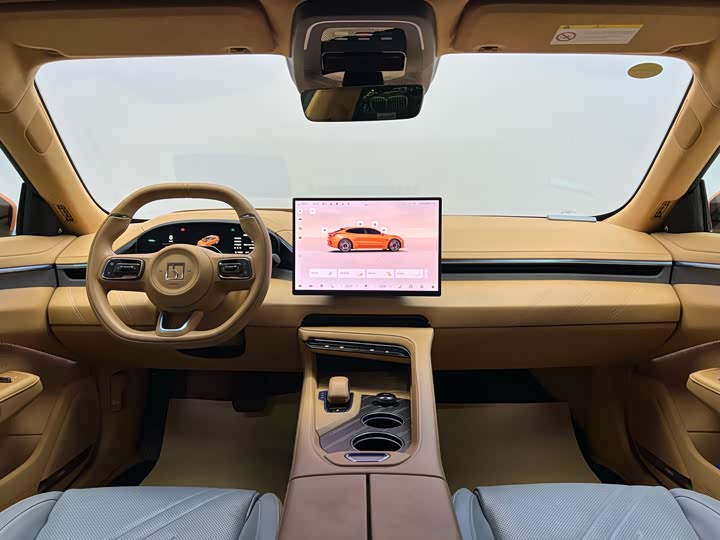 Фото 14 - Zeekr 001