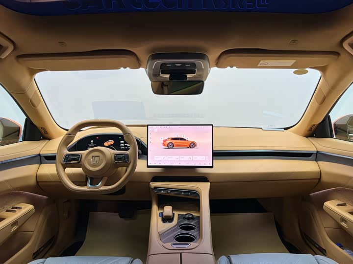 Фото 15 - Zeekr 001