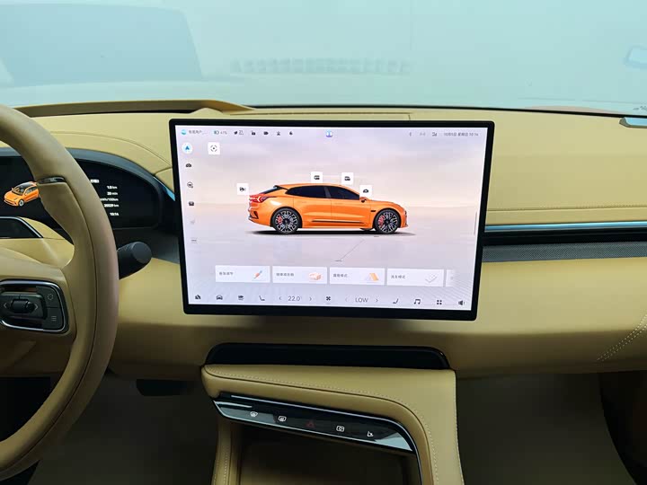 Фото 24 - Zeekr 001