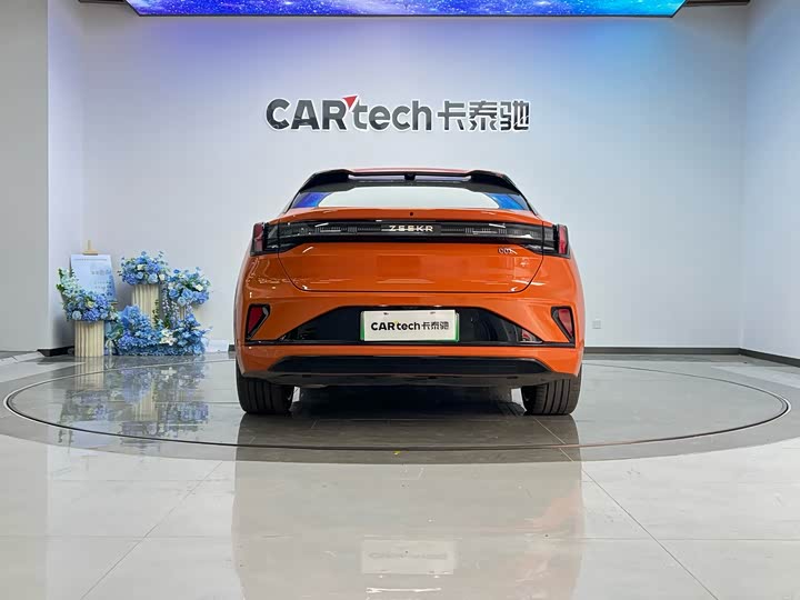 Фото 30 - Zeekr 001