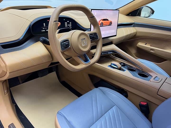 Фото 4 - Zeekr 001