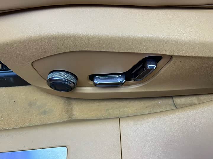 Фото 8 - Zeekr 001