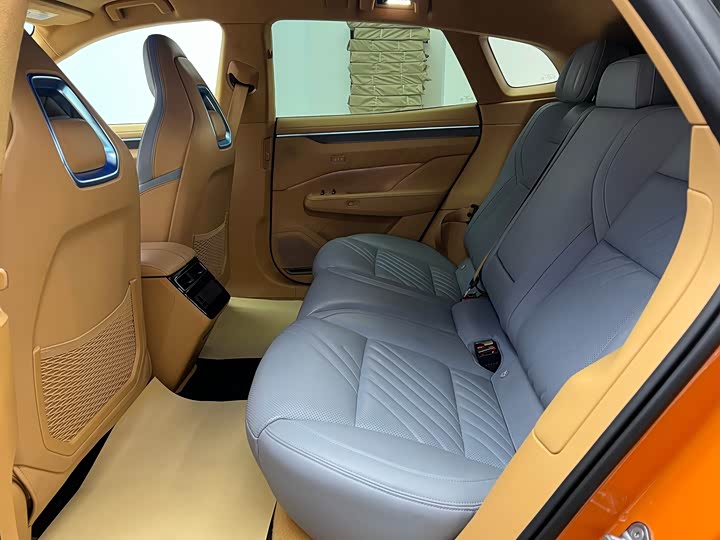 Фото 9 - Zeekr 001