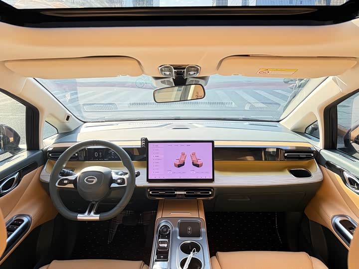 Фото 11 - GAC Trumpchi E8