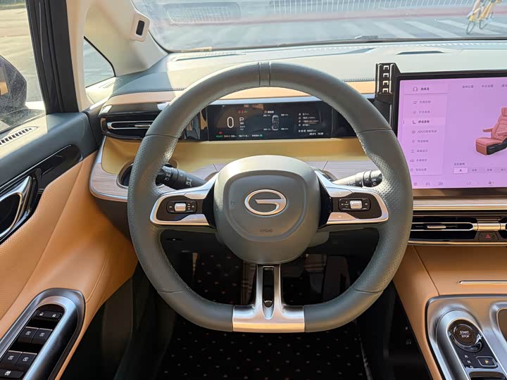 Фото 12 - GAC Trumpchi E8