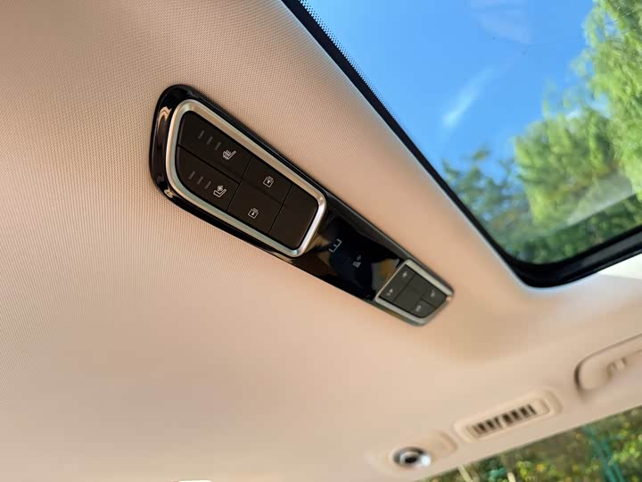 Фото 18 - GAC Trumpchi E8