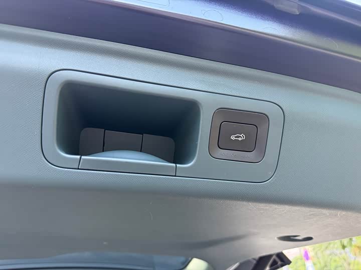 Фото 20 - GAC Trumpchi E8