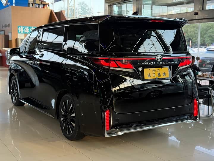 Фото 29 - Toyota Vellfire
