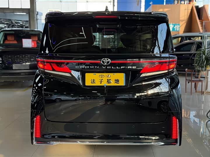 Фото 30 - Toyota Vellfire