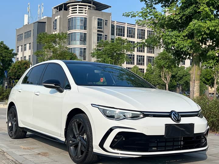 Фото 3 - Volkswagen Golf