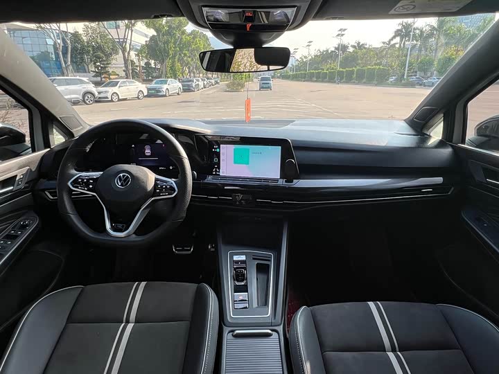 Фото 5 - Volkswagen Golf