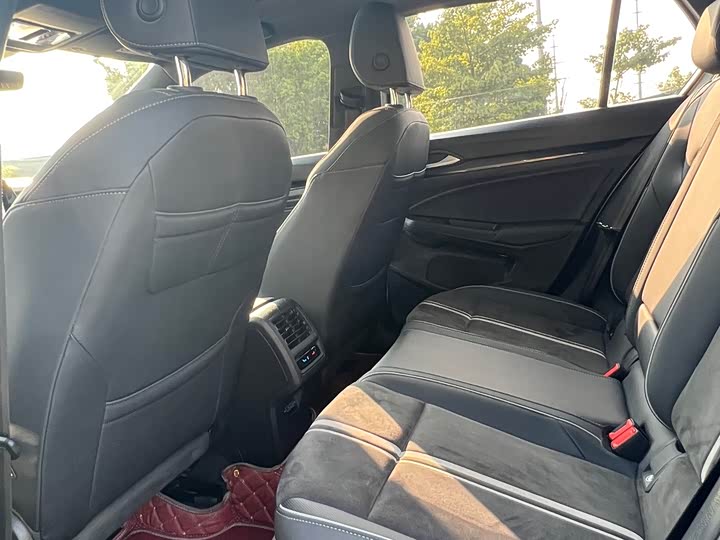 Фото 6 - Volkswagen Golf