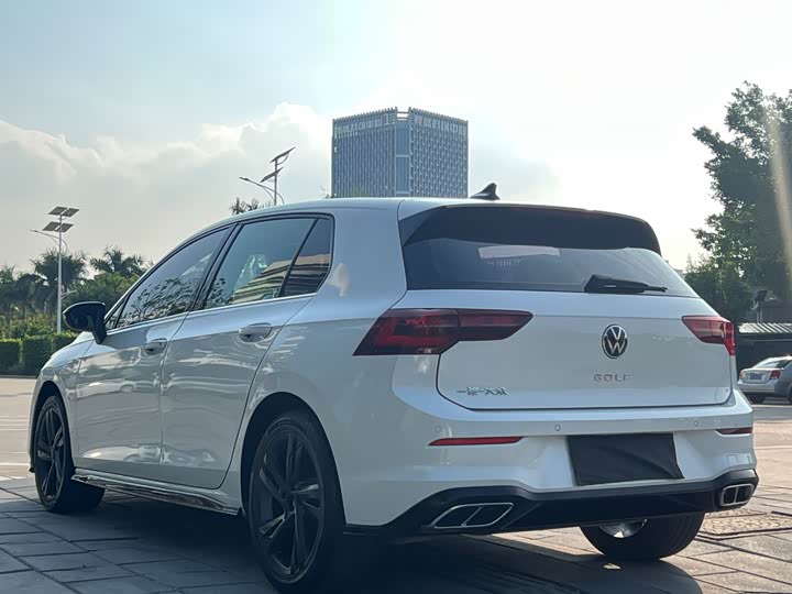 Фото 9 - Volkswagen Golf