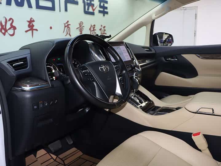 Фото 6 - Toyota Vellfire