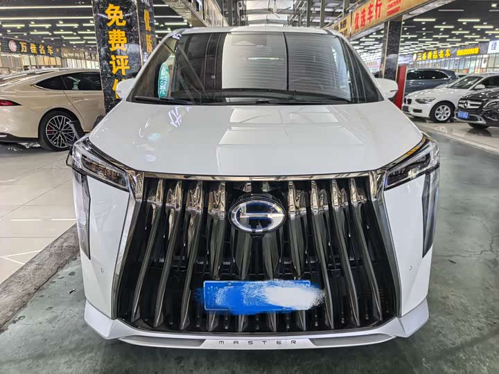 Фото 2 - GAC Trumpchi M8