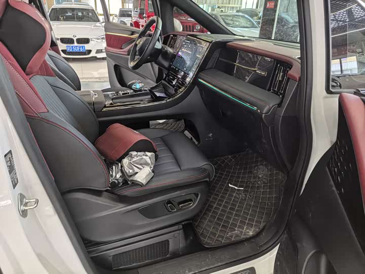 Фото 9 - GAC Trumpchi M8