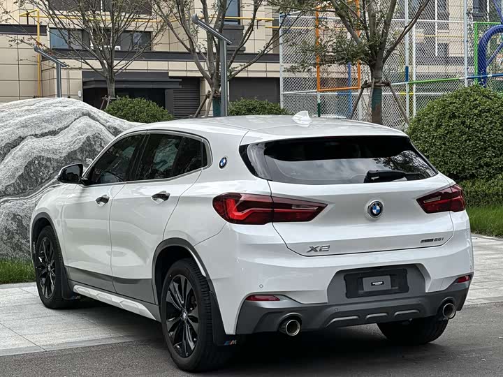 Фото 14 - BMW X2